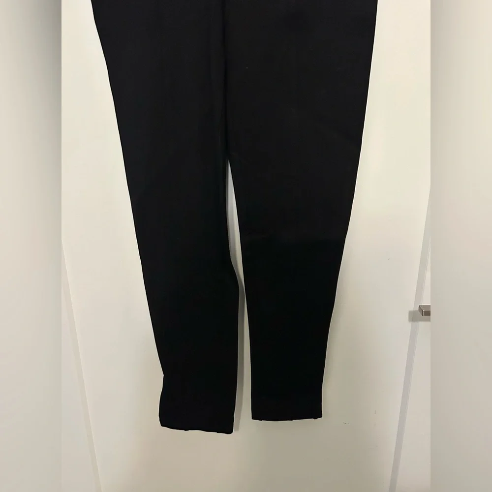 NWT Calvin Klein Modern Slim Leggings in Black